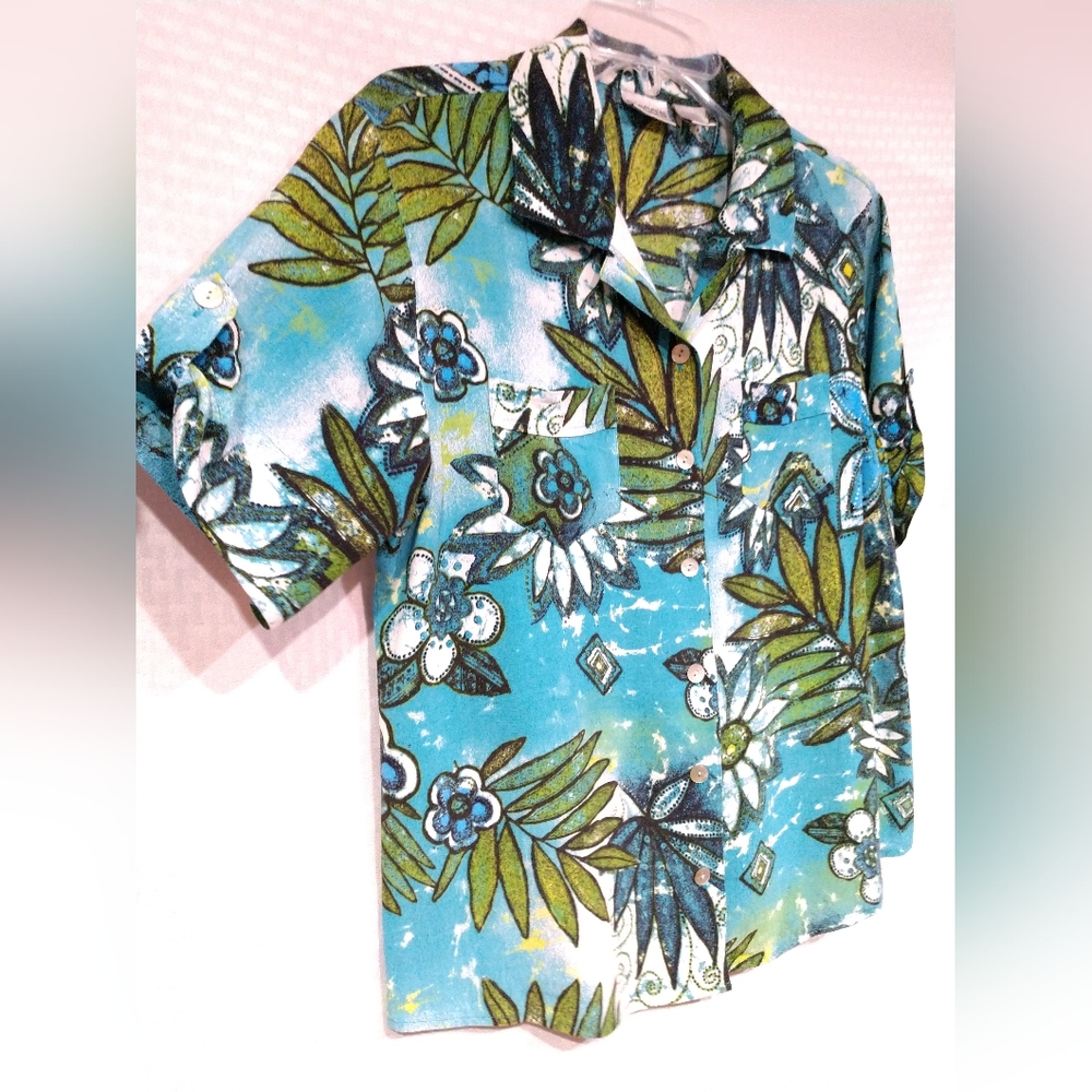 Chico's Hawaiian Floral Shirt Top Short Sleeve Blue Green Small Chest 38"